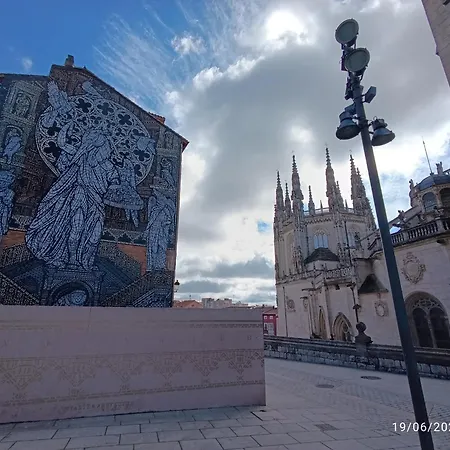 Con Encanto En Casco Histórico De Burgo